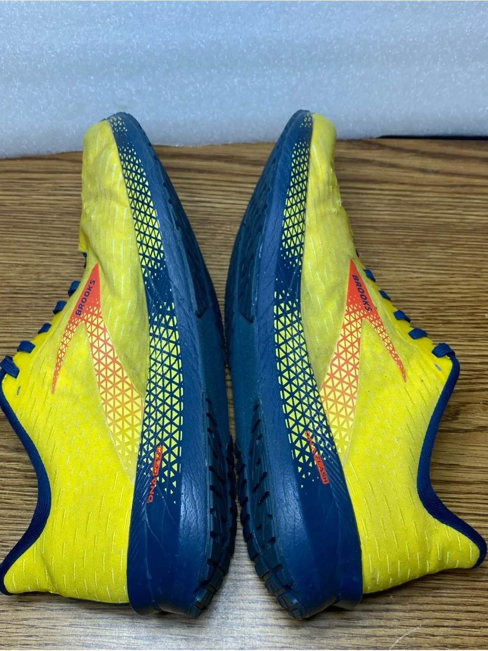 Brooks Hyperion Tempo Mens Running Shoes Yellow Blue 1103391D767 Size 11.5 D